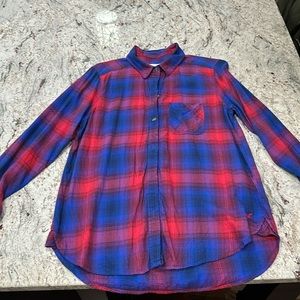 American Eagle Vintage Boyfriend lightweight long sleeve Plaid shirt, Size M.